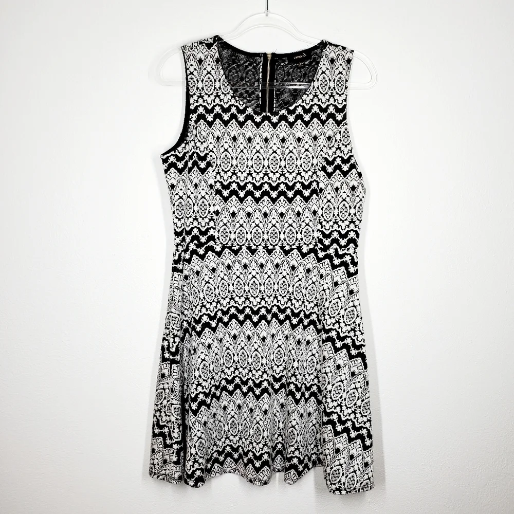 EXPRESSO SLEEVELESS DRESS - Picture 3 of 7